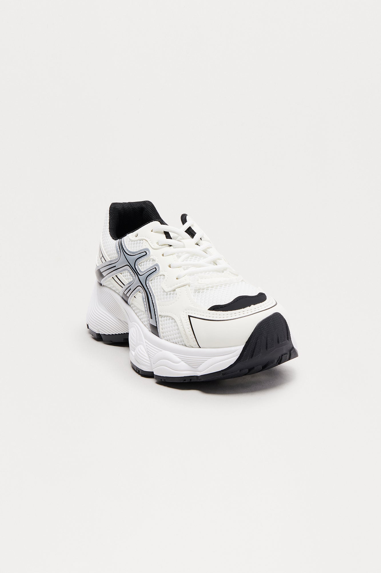 Extra Mile Platform Sneakers - Black/White