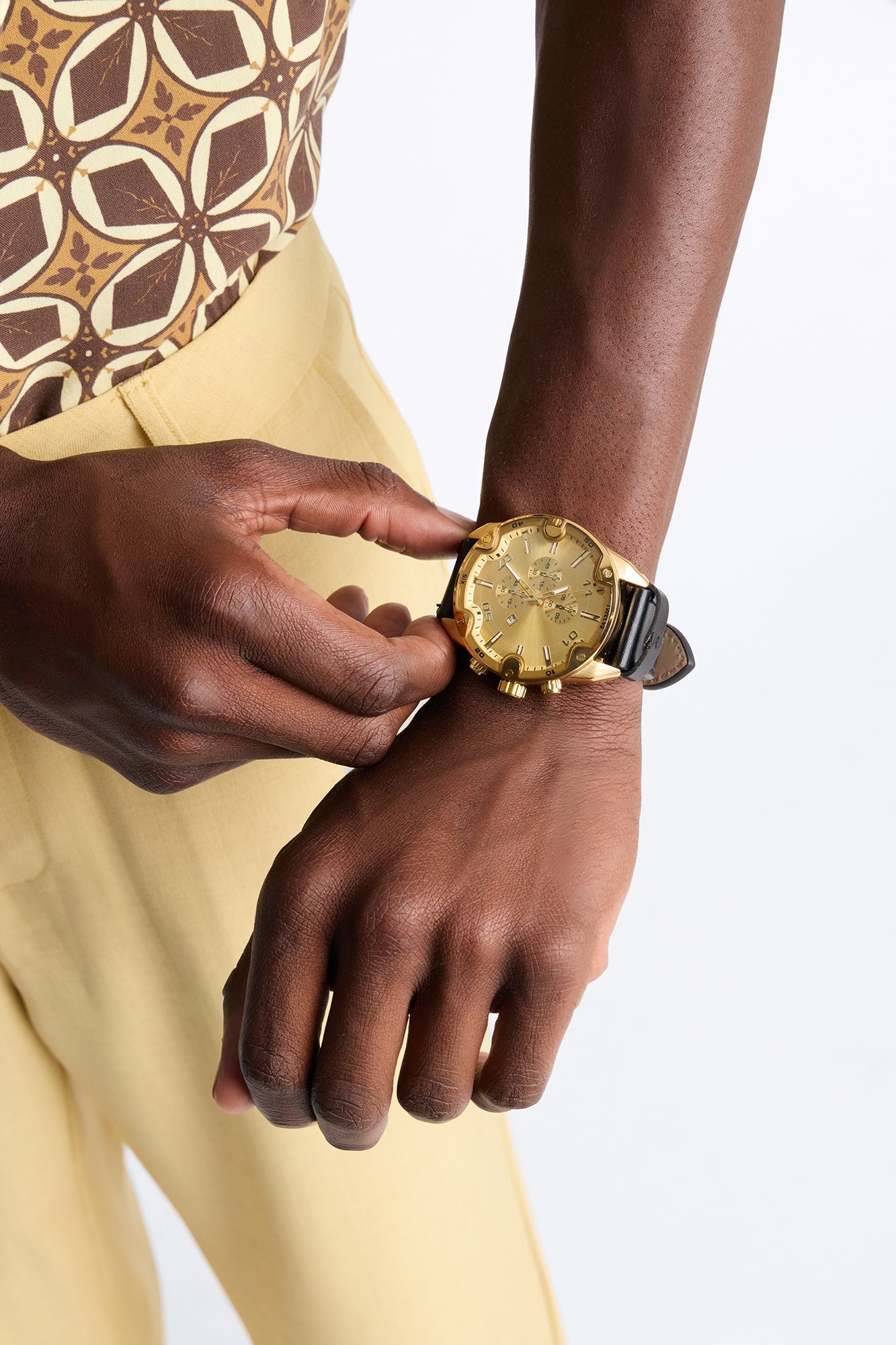 Apex Chronograph Watch - Gold/Black