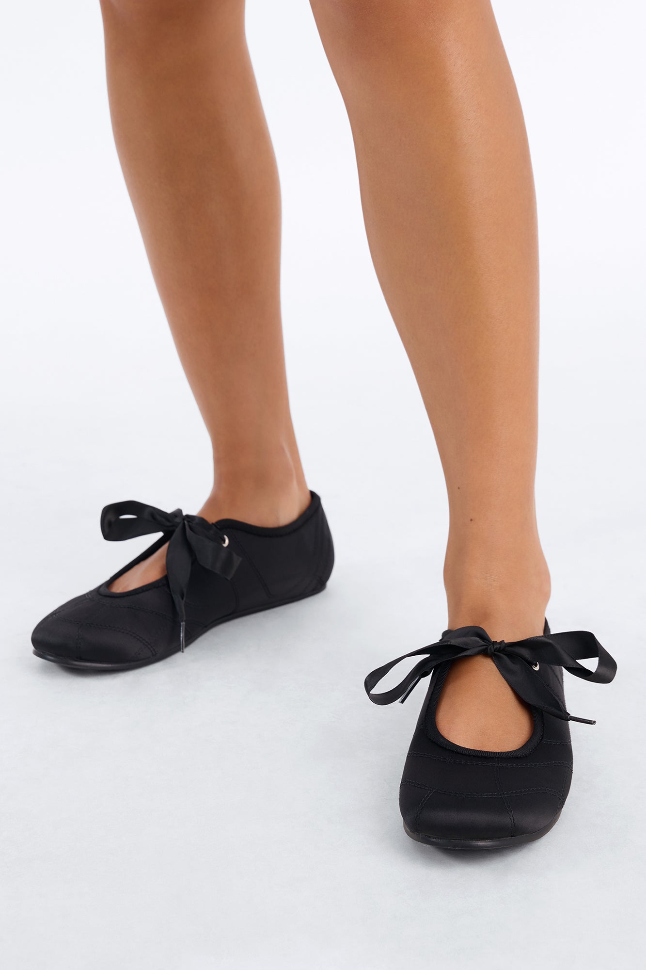 Evia Satin Bow Sneakers - Black
